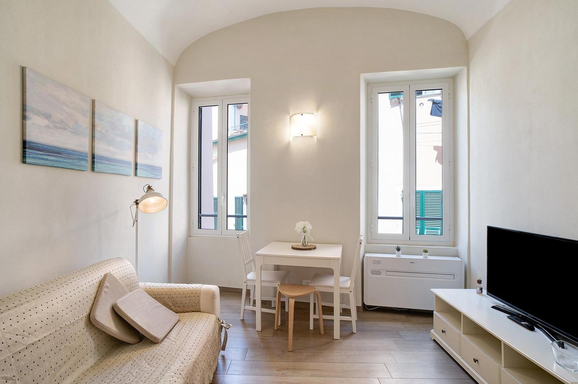 Casa Elena Lejlighed Bordighera Eksteriør billede