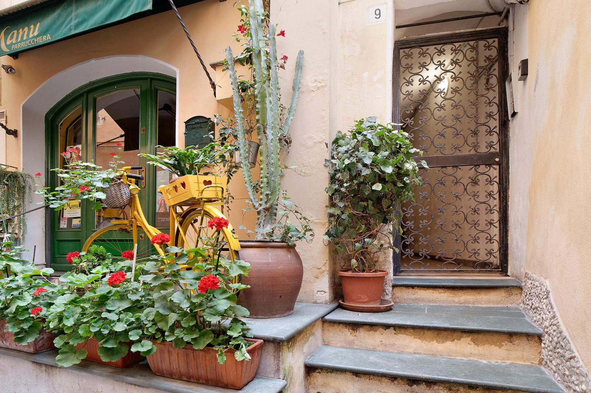 Casa Elena Lejlighed Bordighera Eksteriør billede